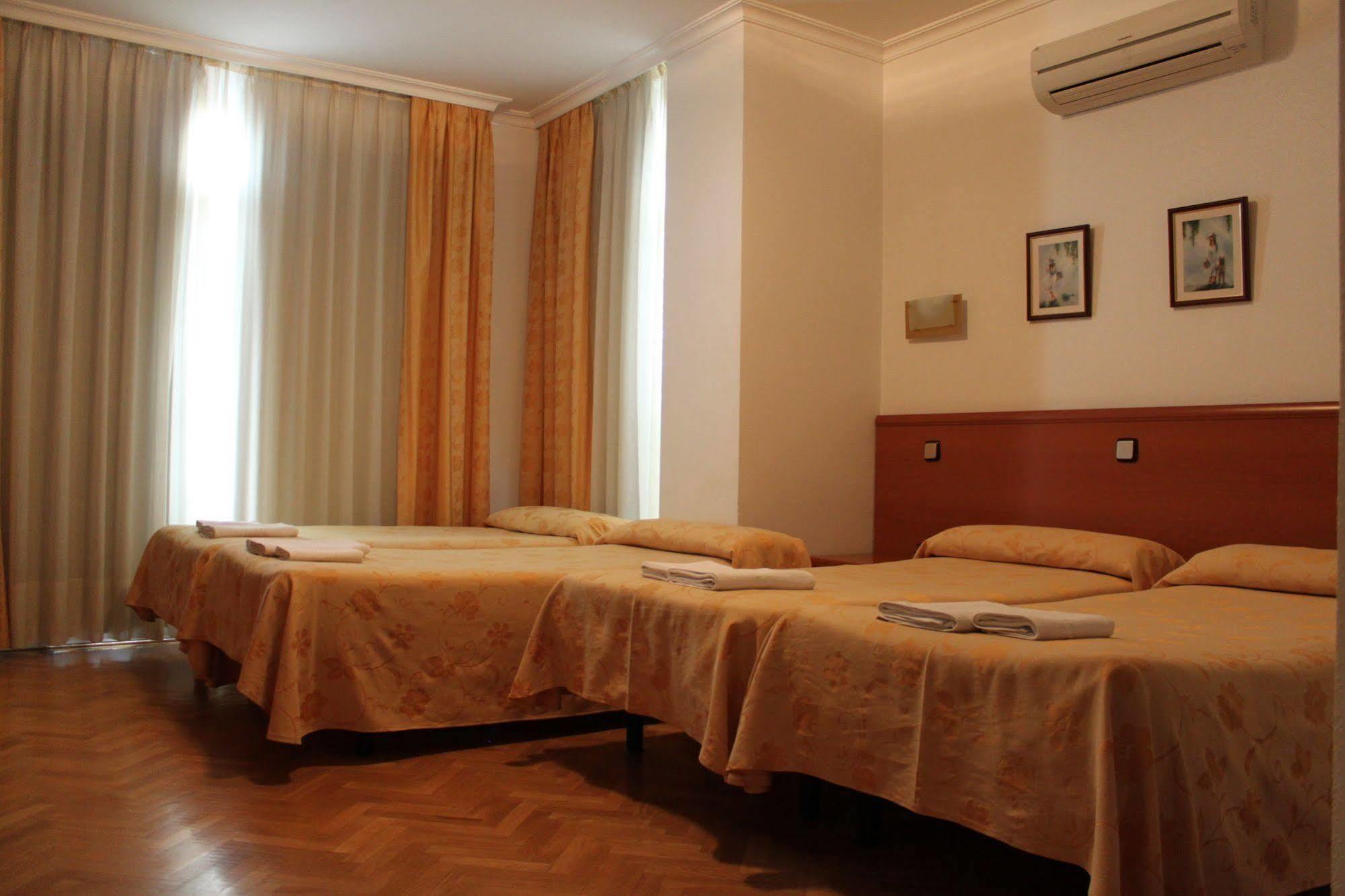 Hostal Jerez Madrid Dış mekan fotoğraf